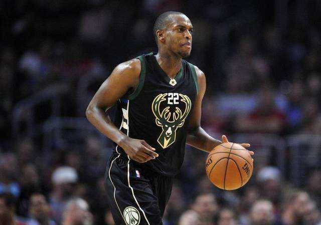 位高个中锋 位高个中锋