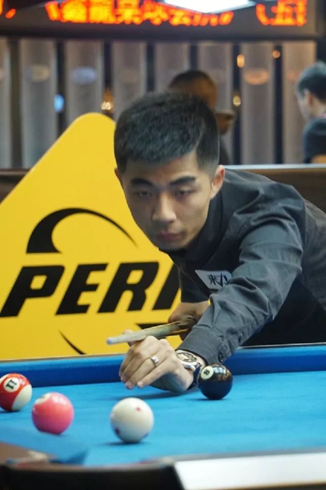 在这样的背 在这样的背