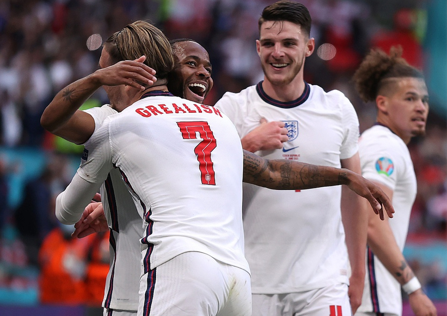 成功地将球 成功地将球